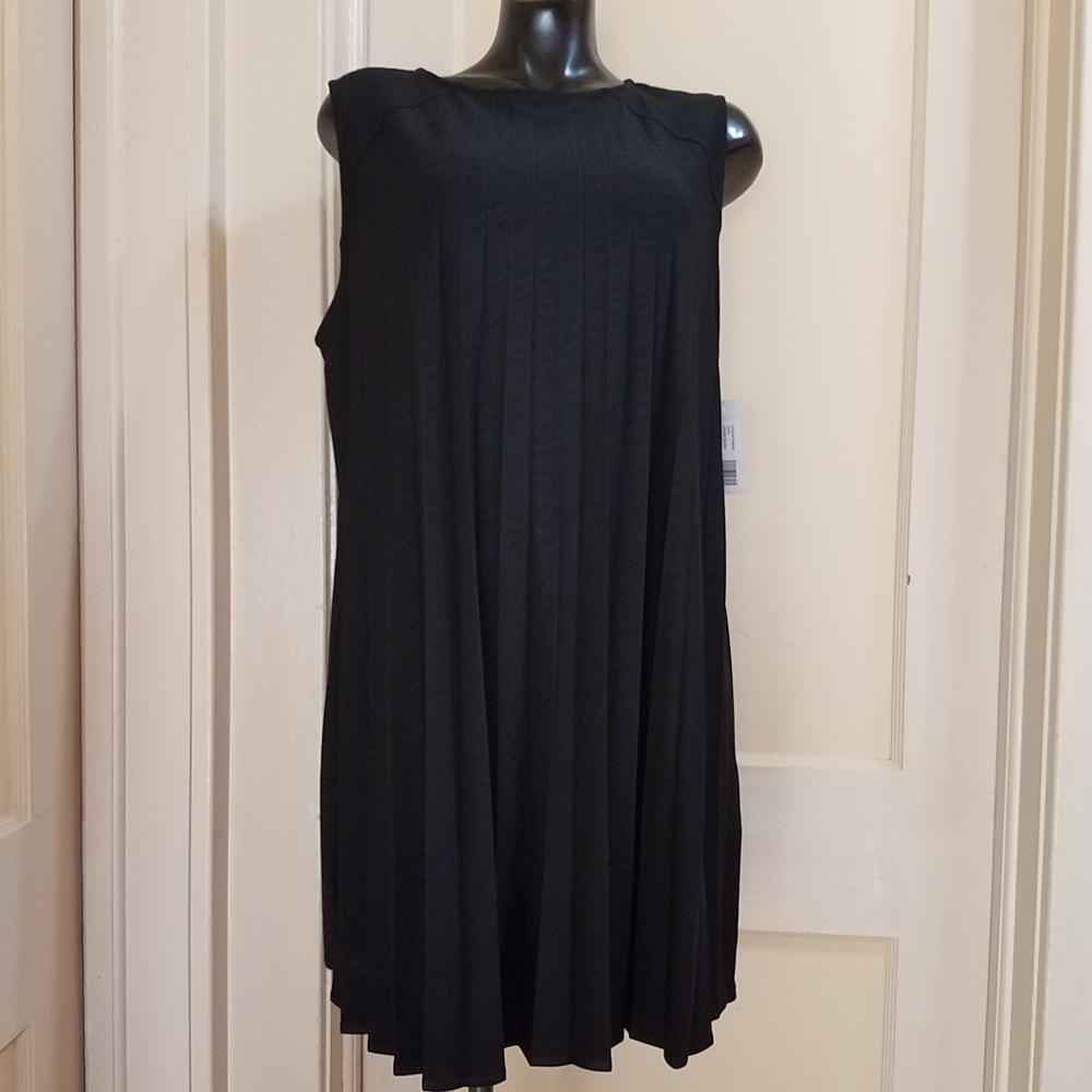 Tash & Sophie Black Pleated Swing Dress